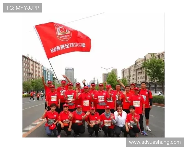 足球明星的奋斗历程与荣耀瞬间征文写作指南