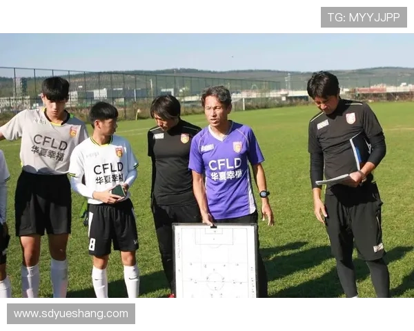 足球场上的饶舌天才揭秘那些会说唱的足球明星们的双重才华